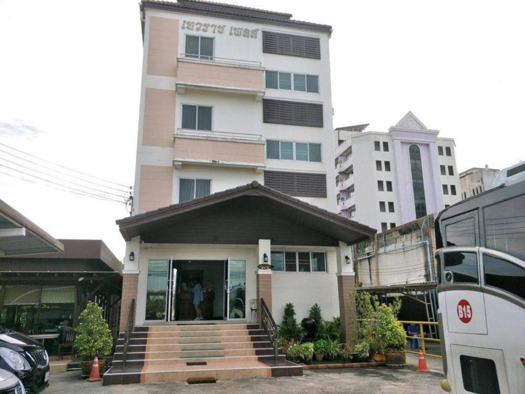 Taevaraj Place Аюттхая Экстерьер фото