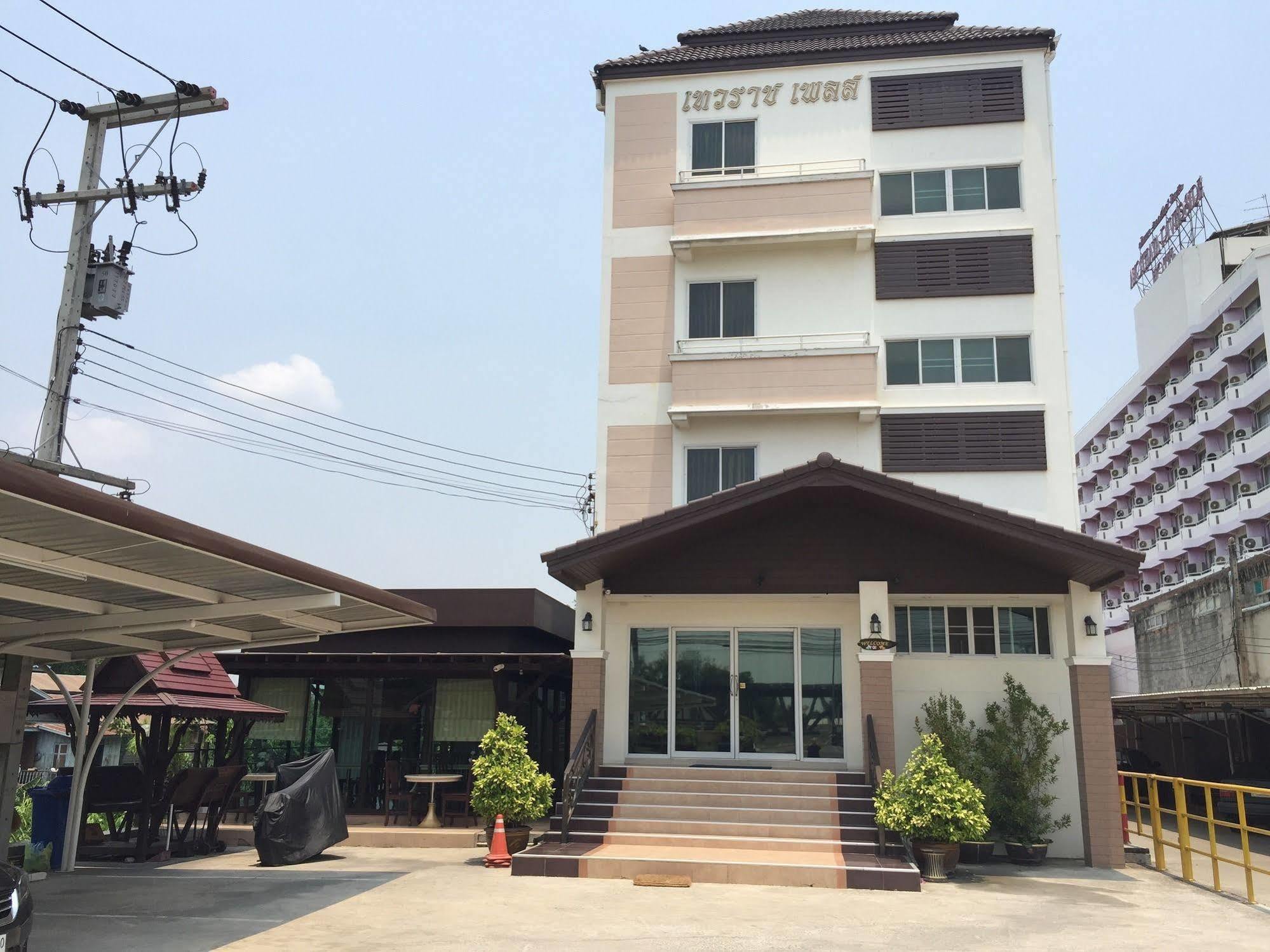 Taevaraj Place Аюттхая Экстерьер фото